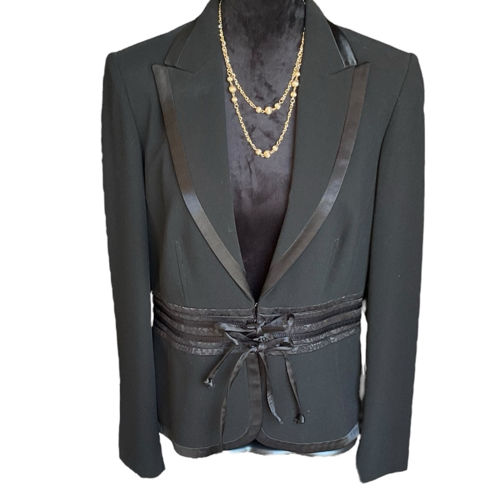 J.Taylor black satin trim collar and hem. Eye‎ hook and ribbon closure. Size 14